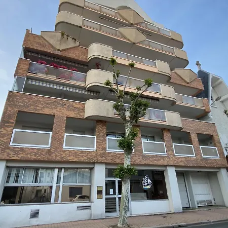 Centre-ville : T2 Avec Terrasse, Wifi Et Parking, A 300m De La - Fr-1-374-188 *